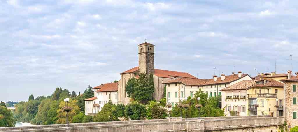 Hotels in Montereale Valcellina